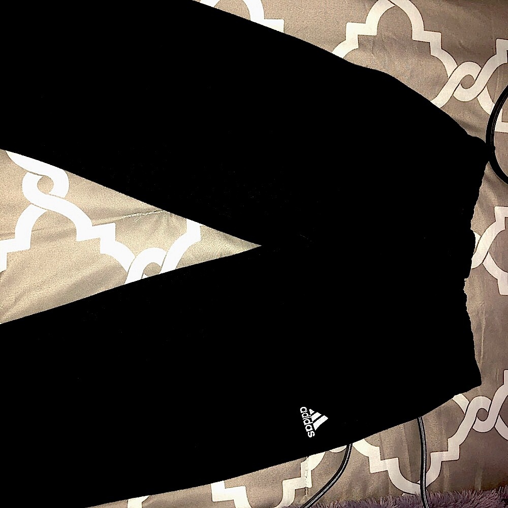 🚨SOLD🚨Adidas sweatpants